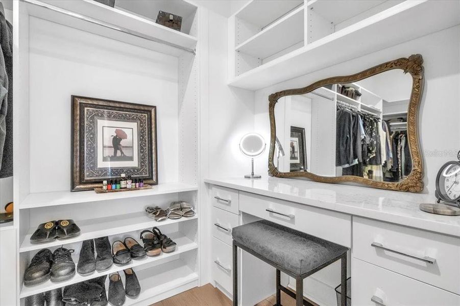 Furnished interior view inside a new home in , Venice (Image 46).