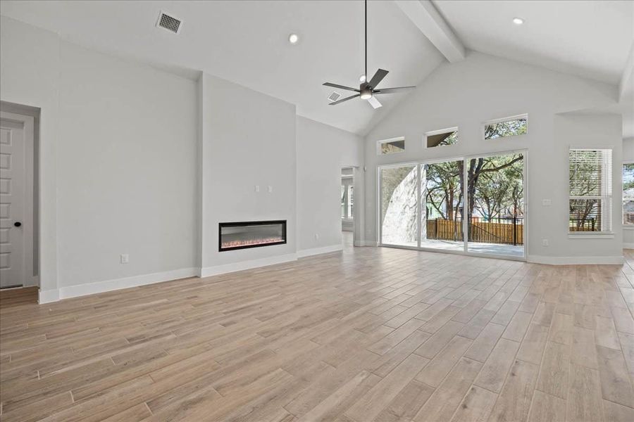 Spacious, unfurnished interior of a new home in 6 Creeks, Kyle (Image 17). Spacious, unfurnished interior of a new home in 6 Creeks, Kyle (Image 17).