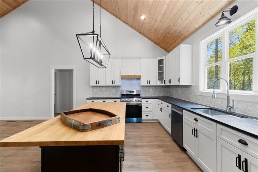 Furnished interior view inside a new home in , Ellijay (Image 7).