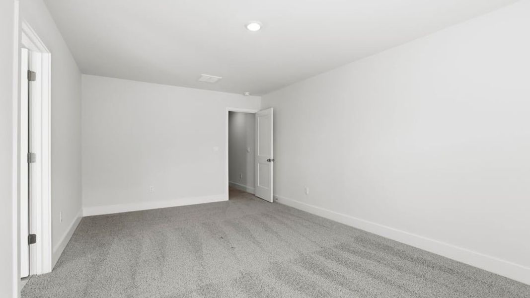 Spacious, unfurnished interior of a new home in Hidden Hills, Spartanburg (Image 32). Spacious, unfurnished interior of a new home in Hidden Hills, Spartanburg (Image 32).