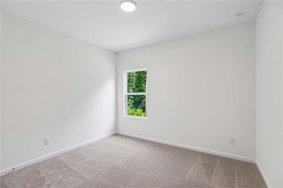 Spacious, unfurnished interior of a new home in The Pointe at Heron Bay, Locust Grove (Image 25).