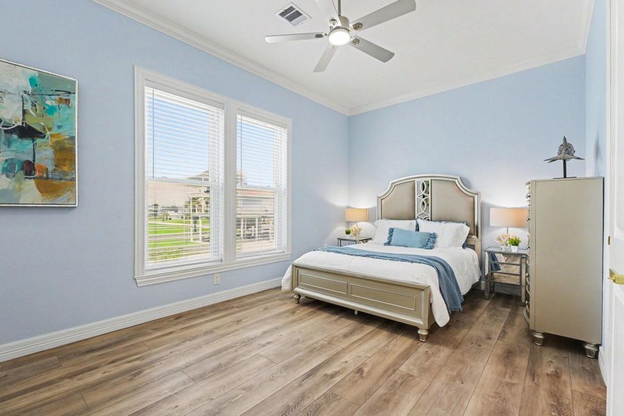 Furnished interior view inside a new home in , Galveston (Image 10).