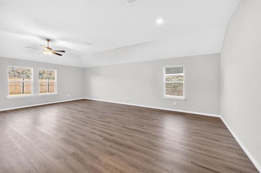 Spacious, unfurnished interior of a new home in Kings Way, Denton (Image 32).