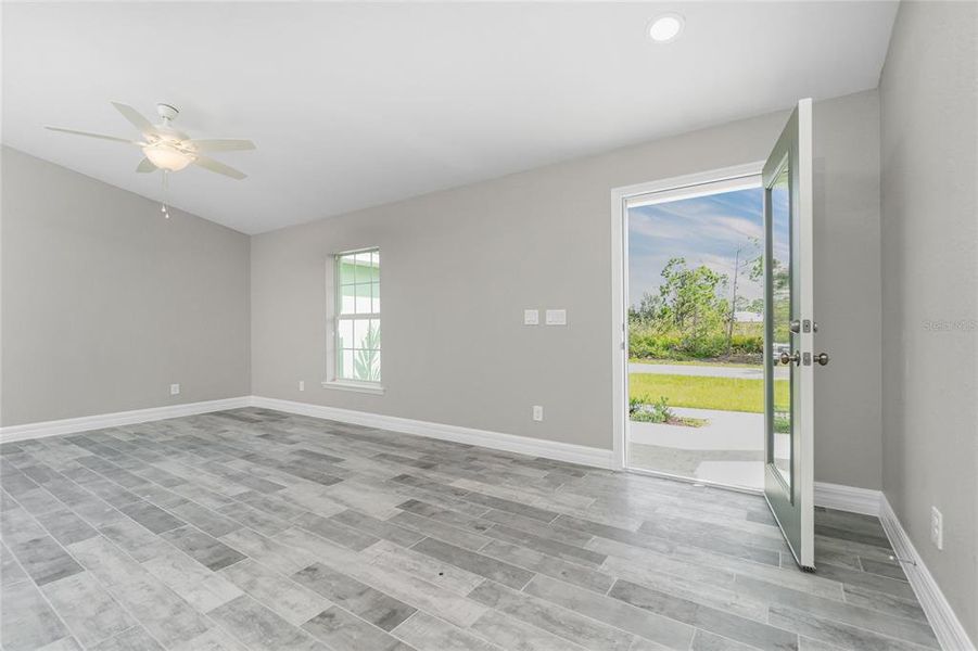 Spacious, unfurnished interior of a new home in , Placida (Image 12).