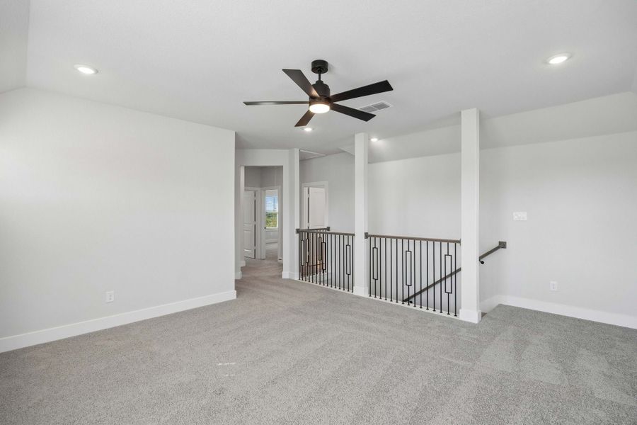 Spacious, unfurnished interior of a new home in Painted Tree Woodland West, McKinney (Image 26).