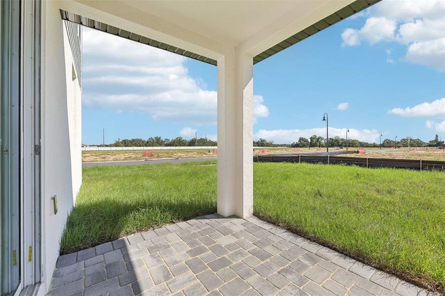 Exterior details and patio area of a home in Crosswinds - Signature Series, Haines City (Image 23).
