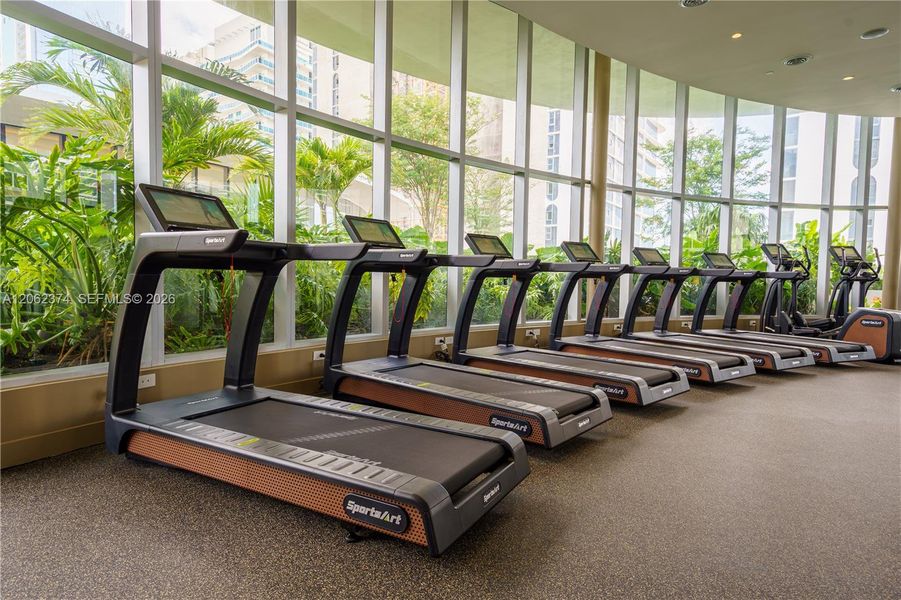 Community amenities in , Miami (Image 46).