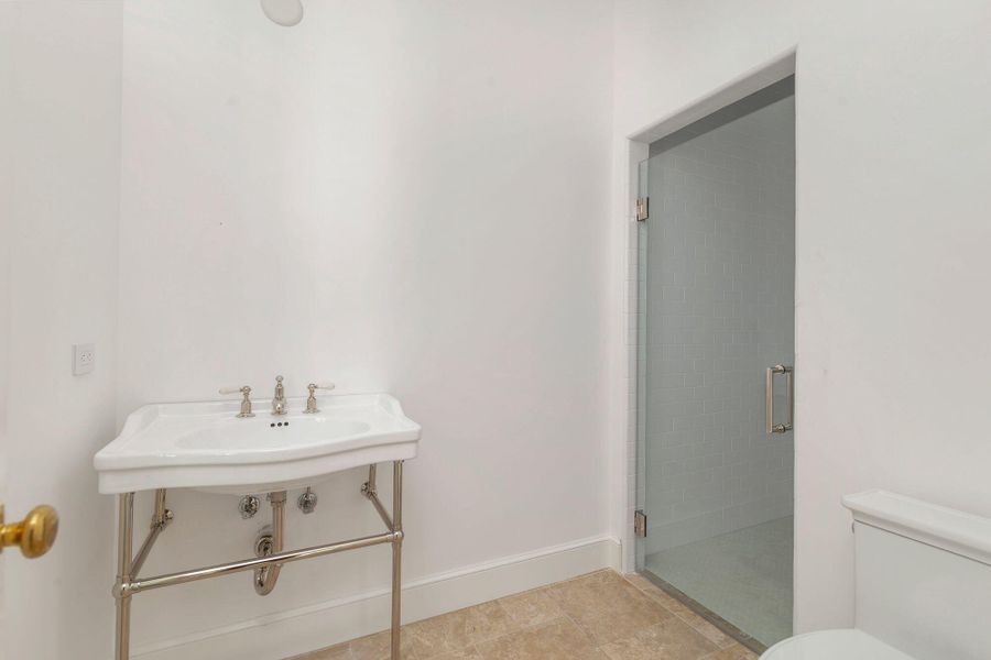 Furnished interior view inside a new home in , West Palm Beach (Image 6).