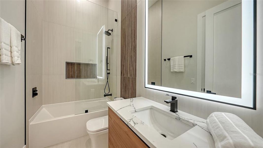 Furnished interior view inside a new home in , Sarasota (Image 14).