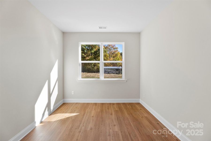 Spacious, unfurnished interior of a new home in , Monroe (Image 19).