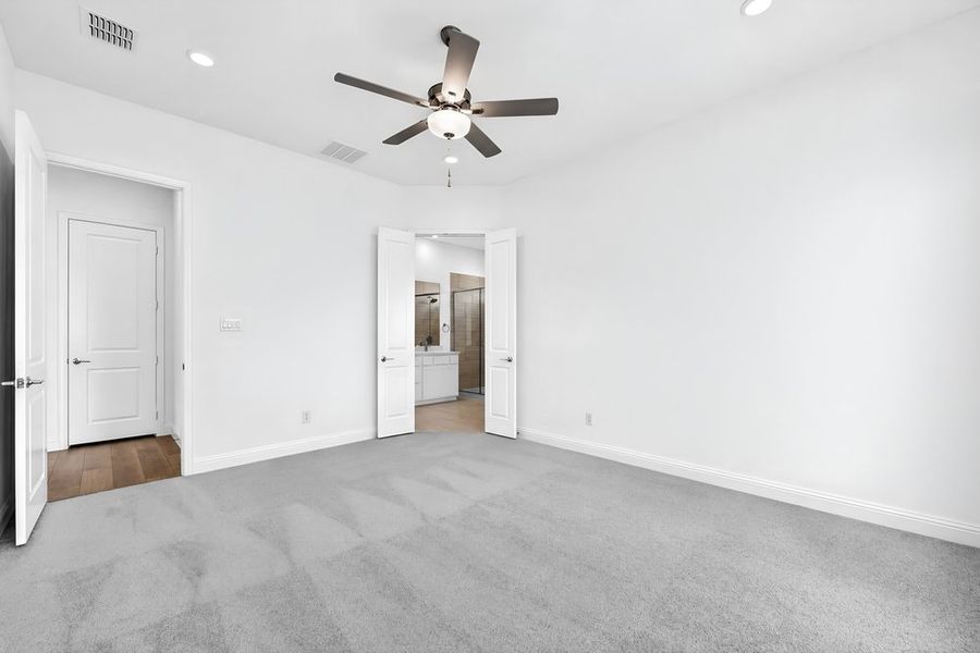 Spacious, unfurnished interior of a new home in The Ridge at Northlake, Northlake (Image 19). Spacious, unfurnished interior of a new home in The Ridge at Northlake, Northlake (Image 19).