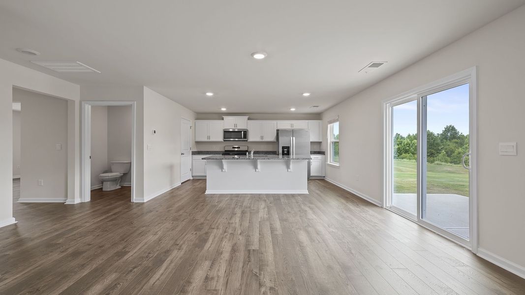 Spacious, unfurnished interior of a new home in Treemont Commons, Wellford (Image 14).