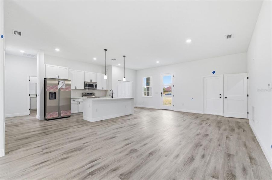 Spacious, unfurnished interior of a new home in , Ocala (Image 22).