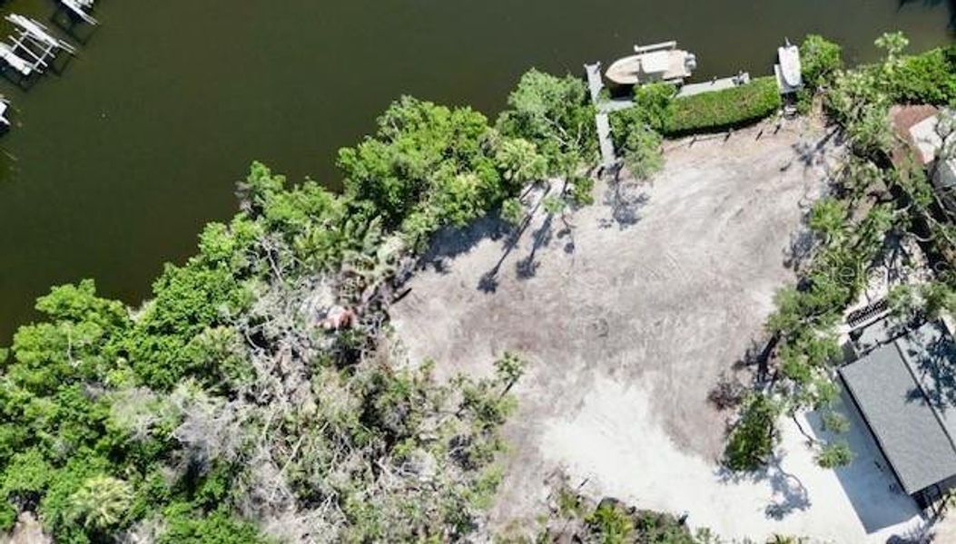 Image 10 of a home in .