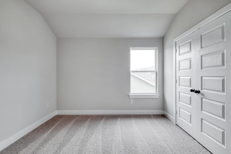 Spacious, unfurnished interior of a new home in The Colony, Bastrop (Image 17).