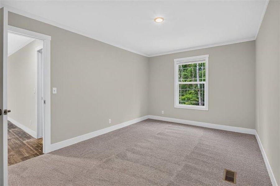Spacious, unfurnished interior of a new home in , Waleska (Image 37).
