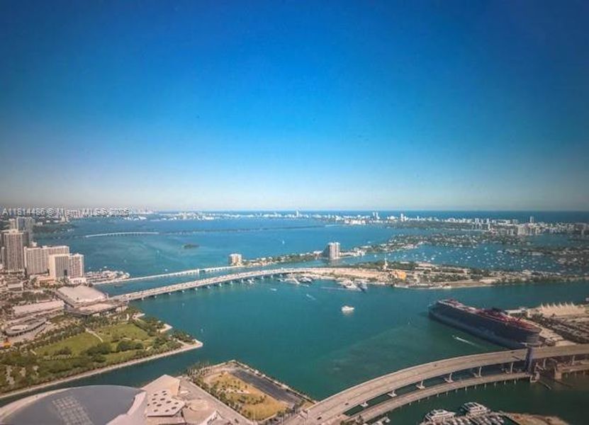 Image 15 of a home in Waldorf Astoria Residences Miami.