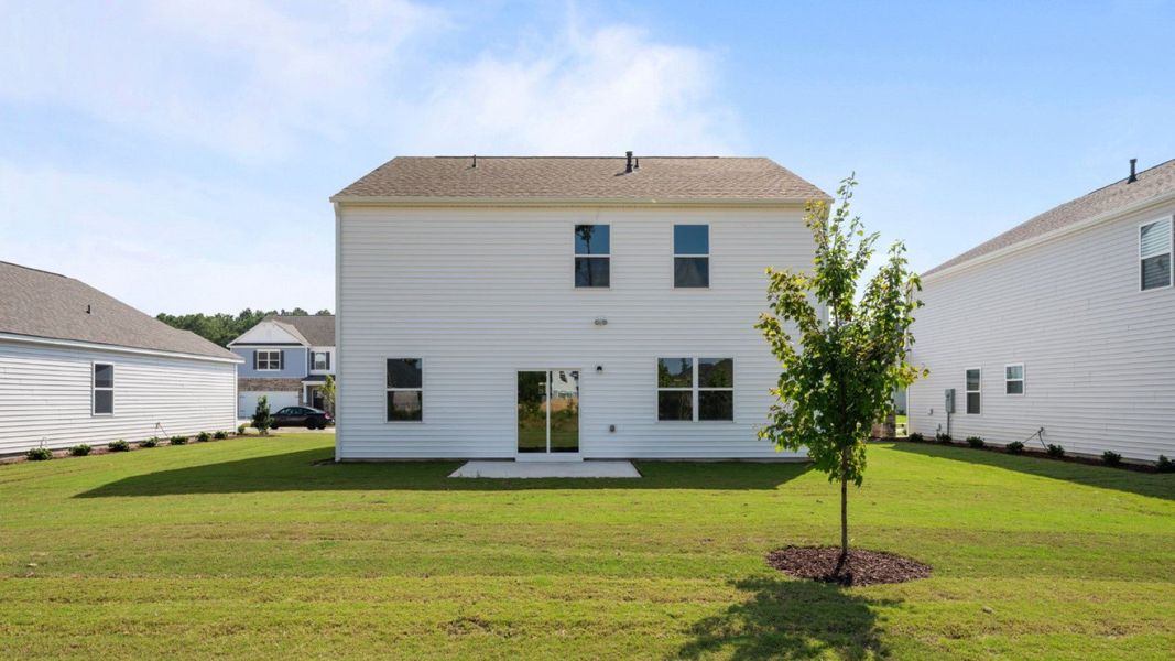 Front exterior of a new home in West New Bern, New Bern, NC, highlighting curb appeal (Image 17).