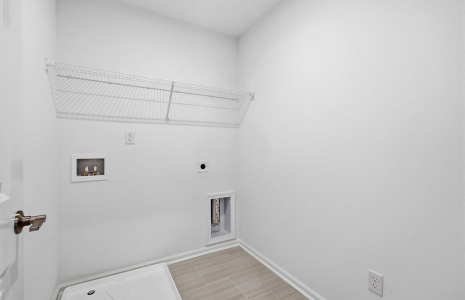 Spacious, unfurnished interior of a new home in Briarwood Reserve, Spartanburg (Image 16).