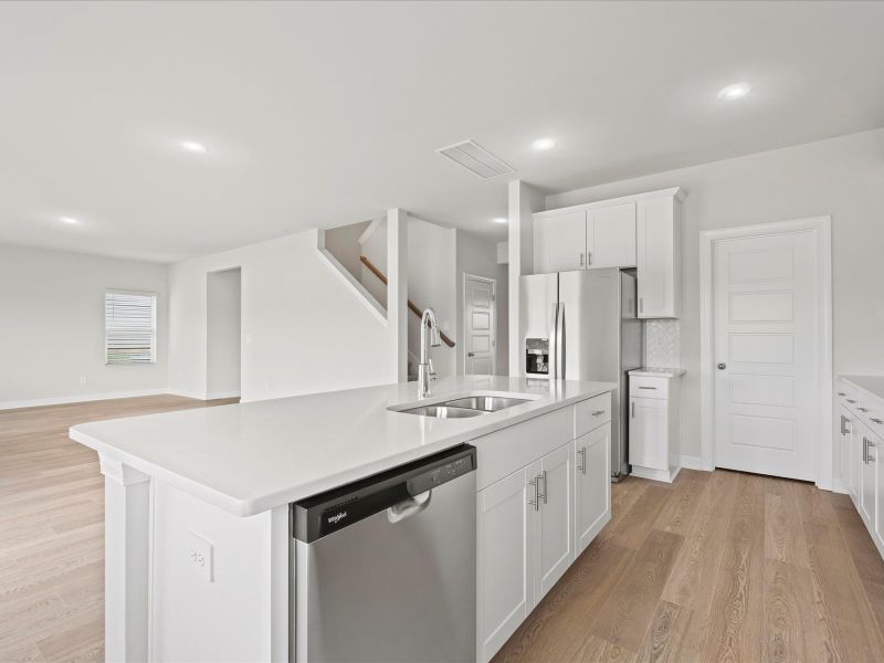 Furnished interior view inside a new home in Chatham Forest, Duncan (Image 6).