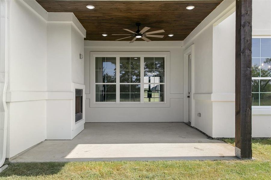 Spacious, unfurnished interior of a new home in , Joshua (Image 19).