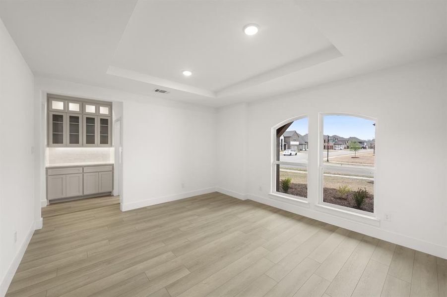 341 Loretta- Flex Space-3964