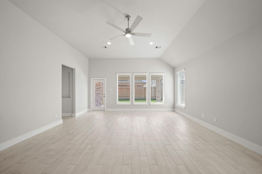 Spacious, unfurnished interior of a new home in Beacon Hill, Waller (Image 23). Spacious, unfurnished interior of a new home in Beacon Hill, Waller (Image 23).