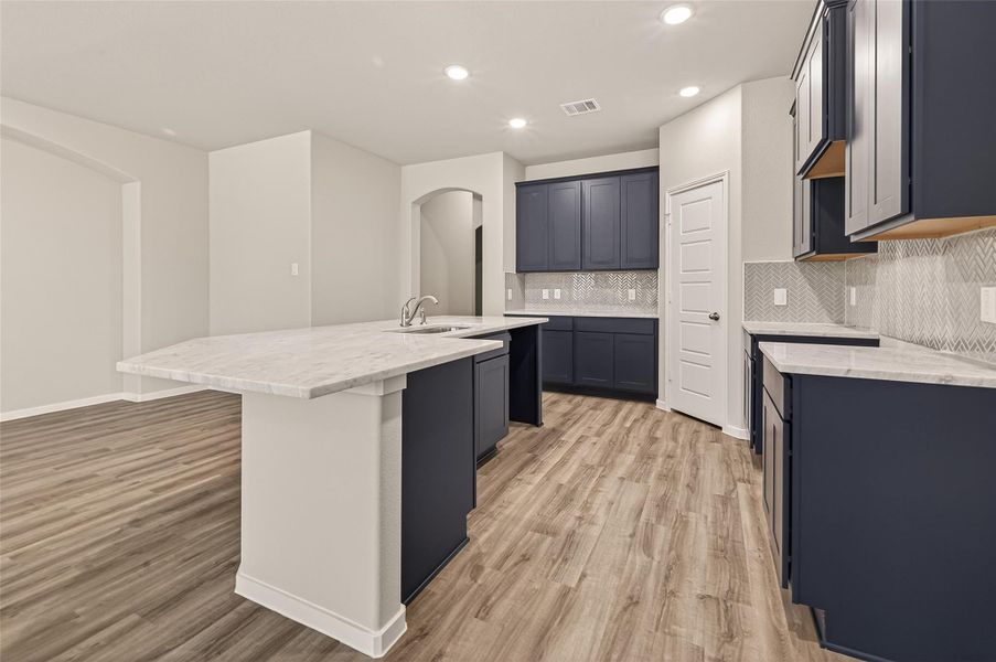 Furnished interior view inside a new home in Lago Mar, Texas City (Image 9).