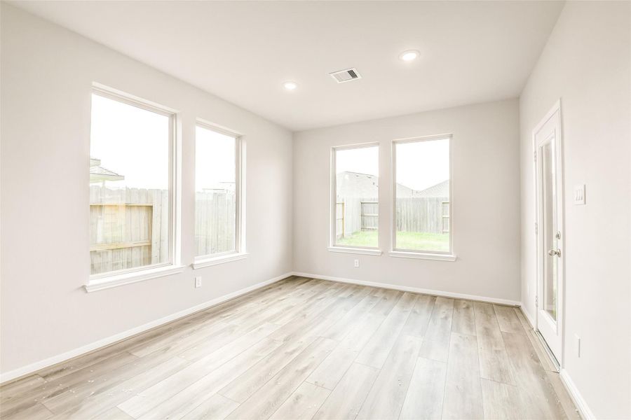 Spacious, unfurnished interior of a new home in Stone Creek Ranch, Hockley (Image 32). Spacious, unfurnished interior of a new home in Stone Creek Ranch, Hockley (Image 32).