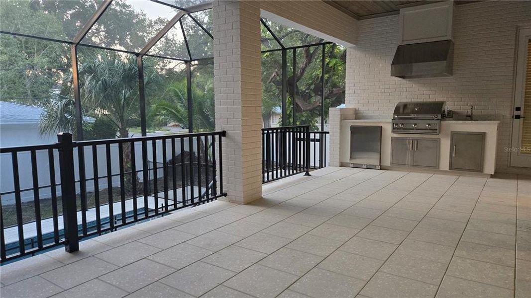 Exterior details and patio area of a home in , Tampa (Image 22).