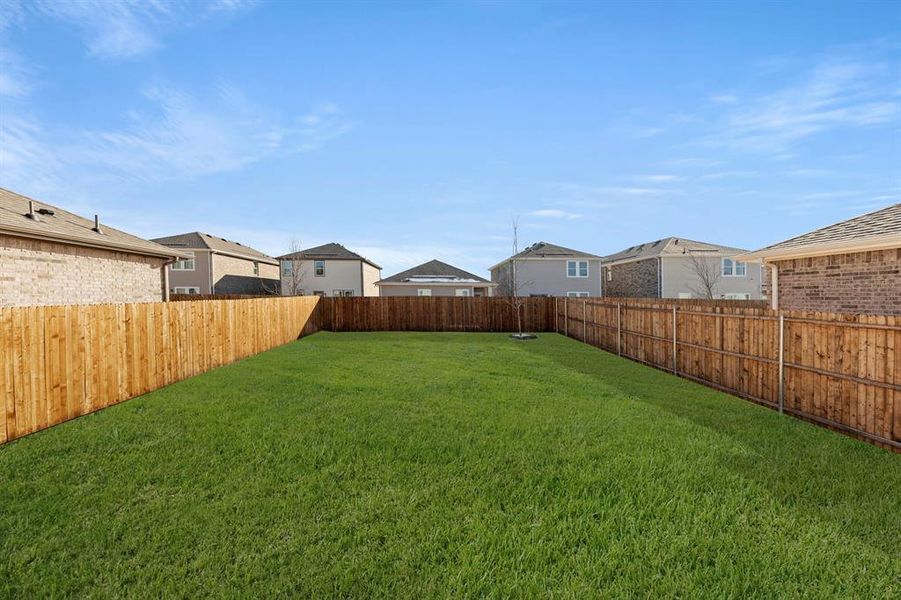 25. 205 Connecticut - Patio