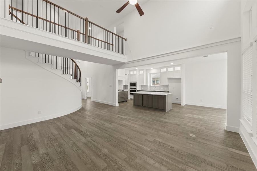 13. 1313 Overton - Family (2) 13. 1313 Overton - Family (2)