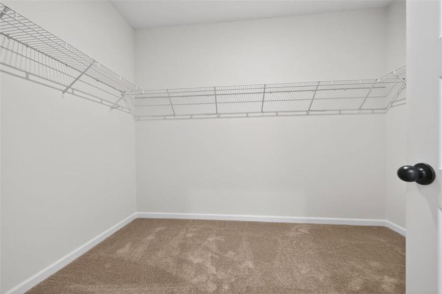 Spacious, unfurnished interior of a new home in Oakmont, Dallas (Image 40).