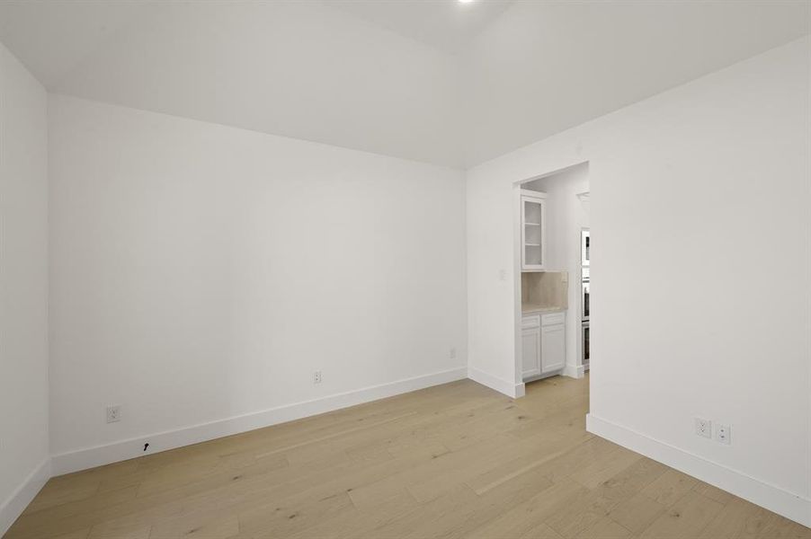 3738 Milwaulkee- Flex Space-2