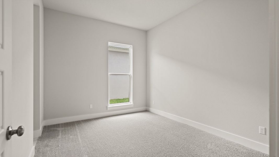 Spacious, unfurnished interior of a new home in Turnleaf, Punta Gorda (Image 16).
