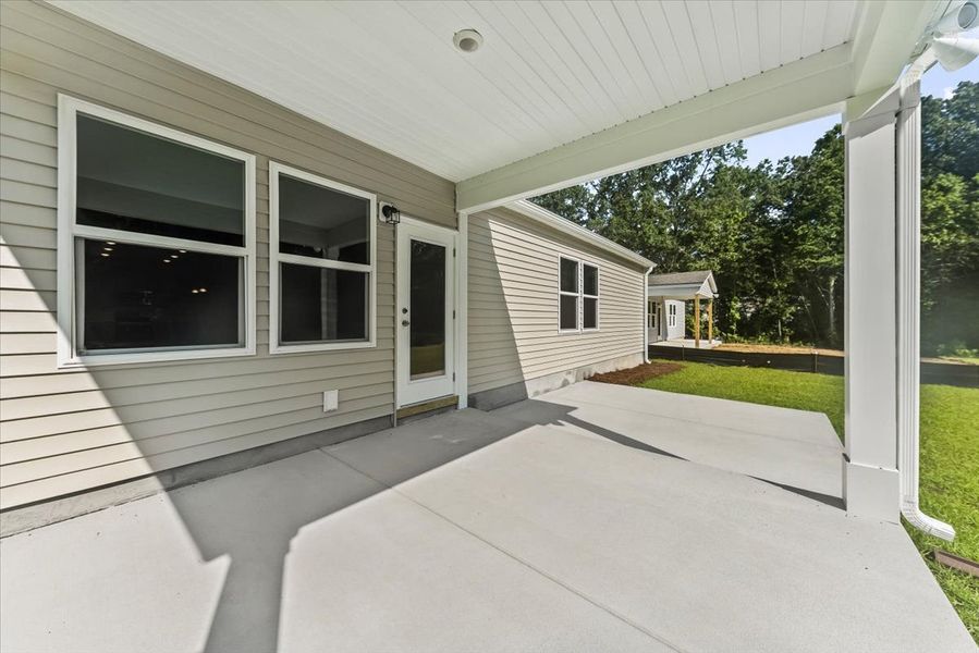 Outdoor living made easy with a covered lanai Outdoor living made easy with a covered lanai