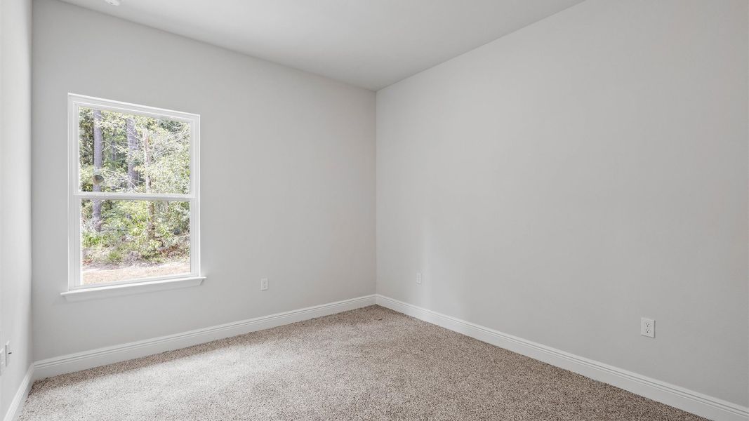 Spacious, unfurnished interior of a new home in Greystone, Crawfordville (Image 33).