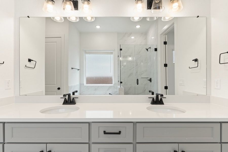 039_lb106408_729 039_lb106408_729