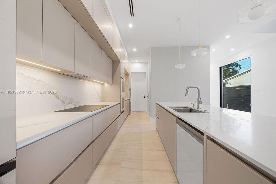 Furnished interior view inside a new home in , Fort Lauderdale (Image 15).