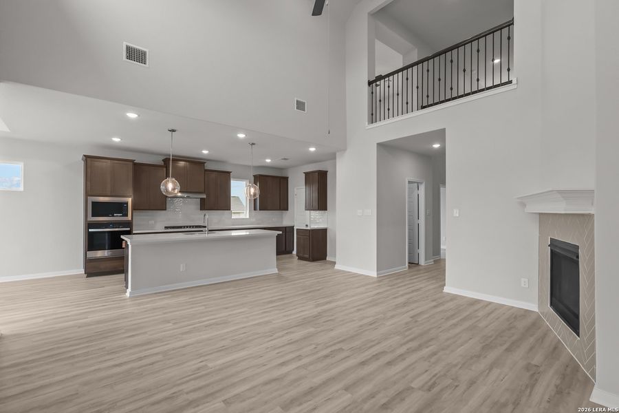 Furnished interior view inside a new home in Homestead, Schertz (Image 15).
