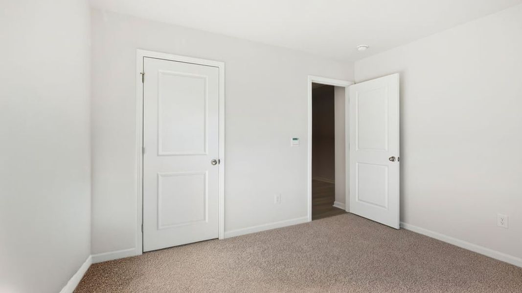 Spacious, unfurnished interior of a new home in Cascade Point, Seneca (Image 15).