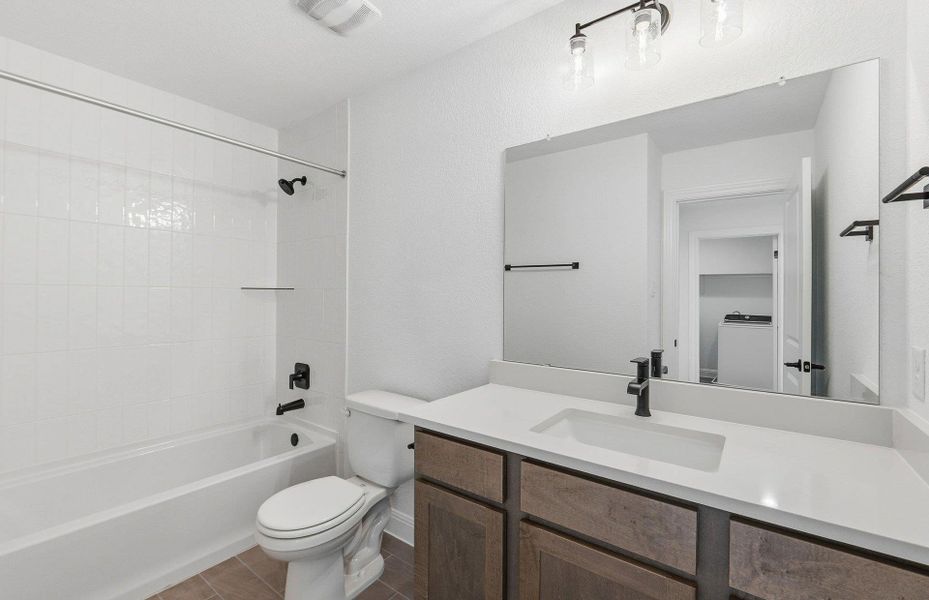 Furnished interior view inside a new home in Horizon Lake, Leander (Image 13). Furnished interior view inside a new home in Horizon Lake, Leander (Image 13).