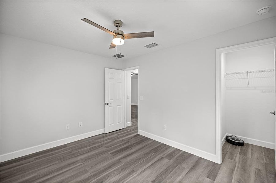 Spacious, unfurnished interior of a new home in , Ocala (Image 16).