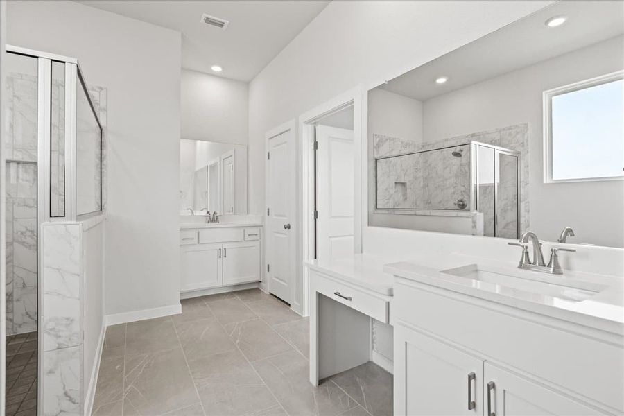 Furnished interior view inside a new home in Village at Three Oaks, Seguin (Image 10). Furnished interior view inside a new home in Village at Three Oaks, Seguin (Image 10).