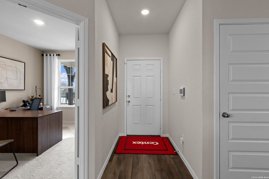 Furnished interior view inside a new home in Horizon Ridge, San Antonio (Image 24). Furnished interior view inside a new home in Horizon Ridge, San Antonio (Image 24).