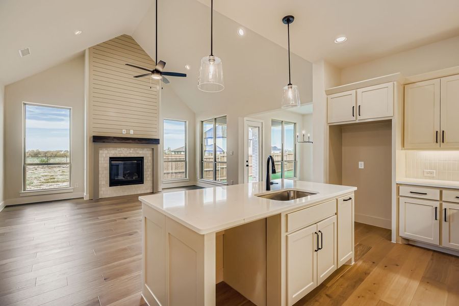 4408 Lamplight - Kitchen 4408 Lamplight - Kitchen