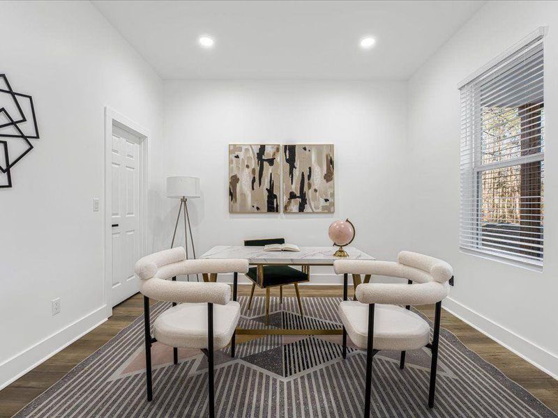 Furnished interior view inside a new home in , Dallas (Image 33). Furnished interior view inside a new home in , Dallas (Image 33).