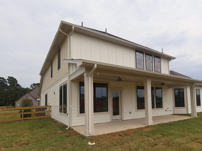 Exterior details and patio area of a home in Lone Star Landing, Montgomery (Image 3).