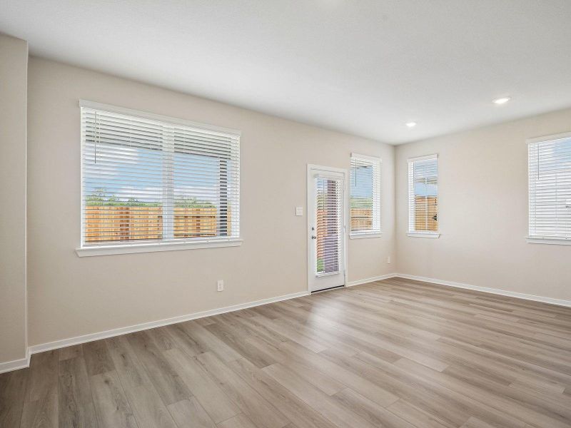 Spacious, unfurnished interior of a new home in Parkway Commons - City Series, Missouri City (Image 23). Spacious, unfurnished interior of a new home in Parkway Commons - City Series, Missouri City (Image 23).