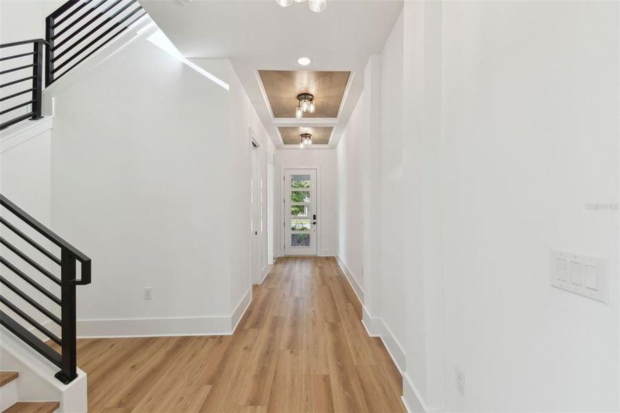 Spacious, unfurnished interior of a new home in , Tampa (Image 23).